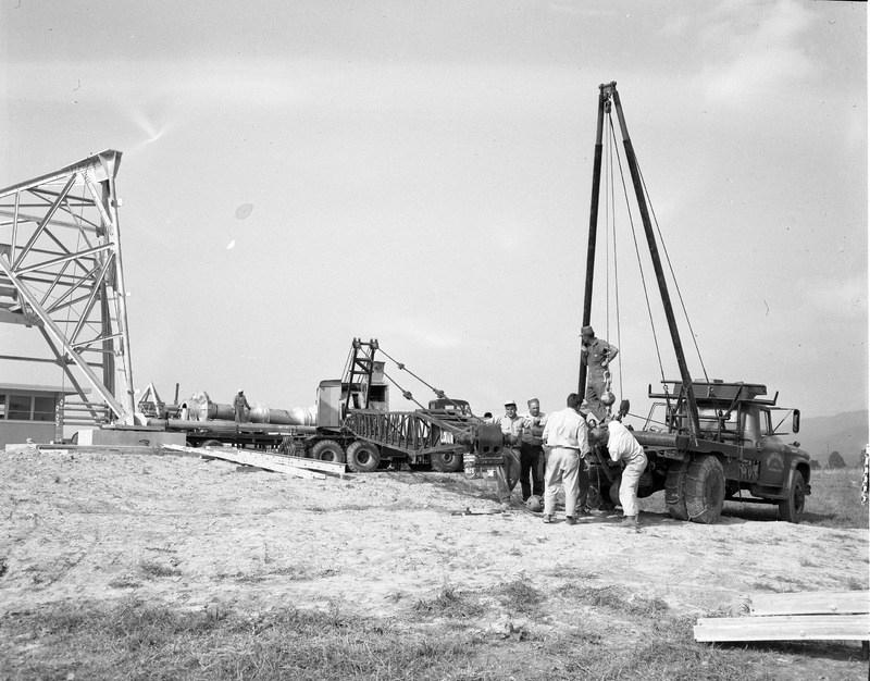 https://www.nrao.edu/archives/plugins/Dropbox/files/85_Construction_7.jpg