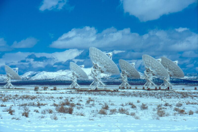 https://www.nrao.edu/archives/plugins/Dropbox/files/vla_snow_nature_niche_hi.jpg