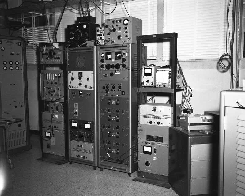 https://www.nrao.edu/archives/plugins/Dropbox/files/GB60-00064-Ozma-rack-orig.jpg