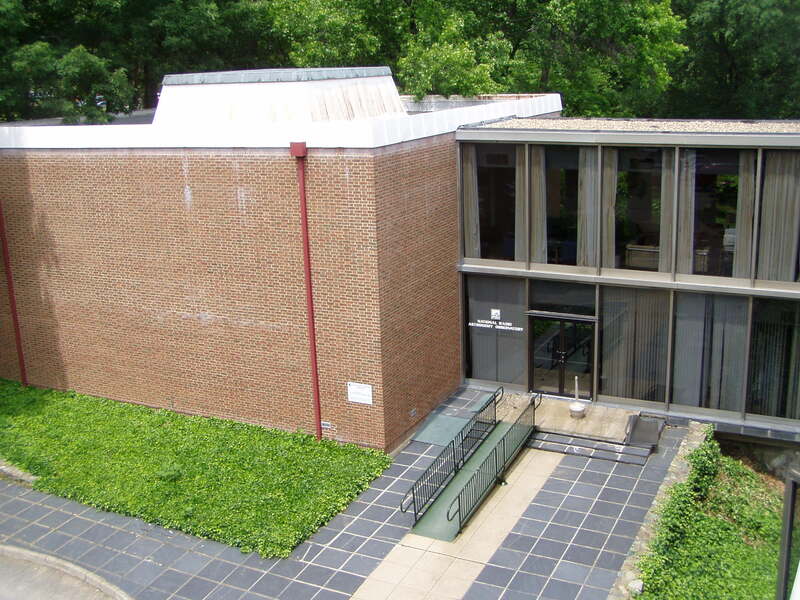 2003-06-12_Library_and_Main_Entrance_from_roof.JPG