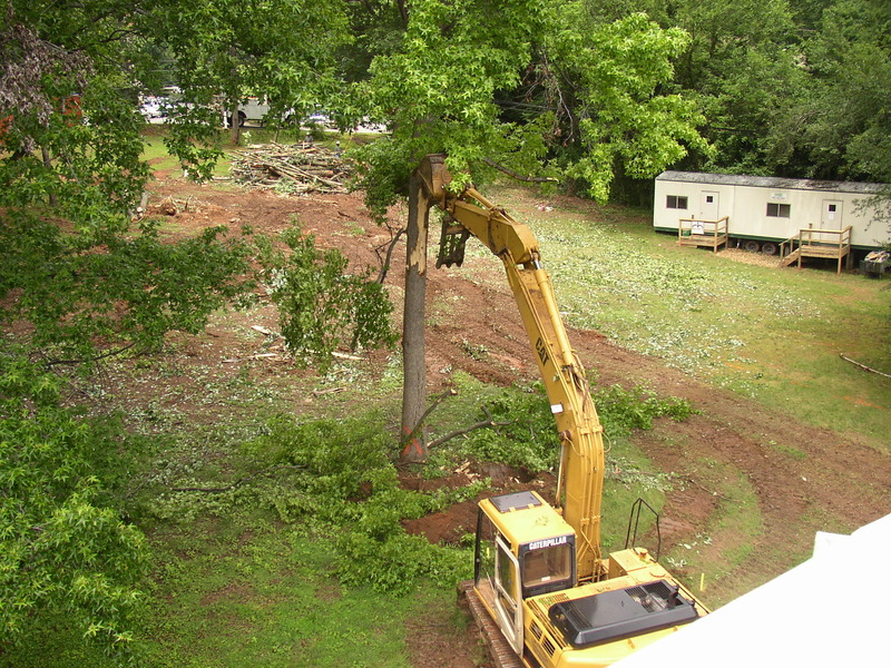 2003-06-13_Critzer_CAT_working_outside_Mort_office2.JPG