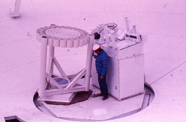 Thompson-Lbandfeed-on-antenna.jpg