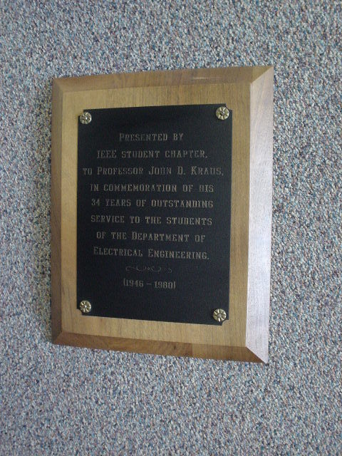 http://jump2.nrao.edu/dbtw-wpd/Textbase/Imagefiles/kraus_ieee-stuchap-plaque.jpg