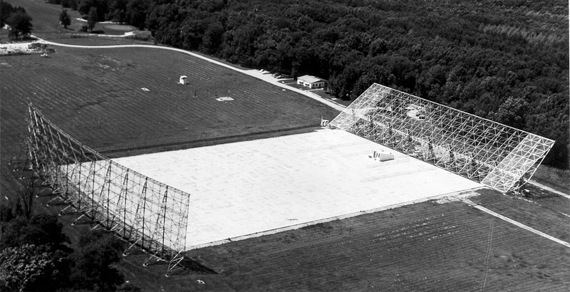 http://jump2.nrao.edu/dbtw-wpd/Textbase/Imagefiles/kraus_be-aerial-1970.jpg