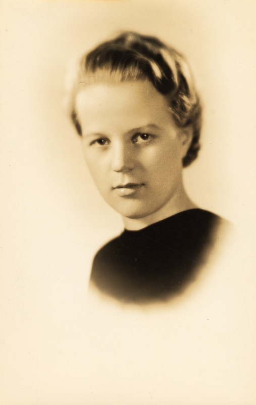 http://jump2.nrao.edu/dbtw-wpd/Textbase/Imagefiles/kraus_ank-portrait.jpg