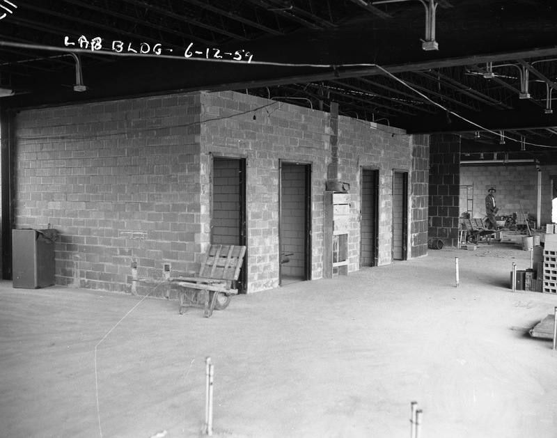 https://omeka.nrao.edu/plugins/Dropbox/files/Greenbank_Site_Construction_171.jpg