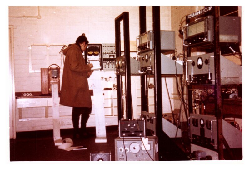 1964-Bridle-at-Rifle-Range-lab-with-galactic-background-receivers.jpg