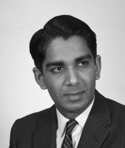 GB61-00218_Menon_close.jpg