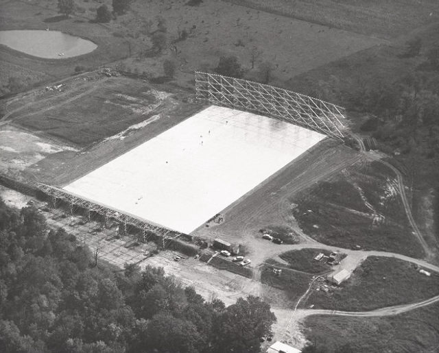 http://jump2.nrao.edu/dbtw-wpd/Textbase/Imagefiles/kraus_be-construction-1961.jpg