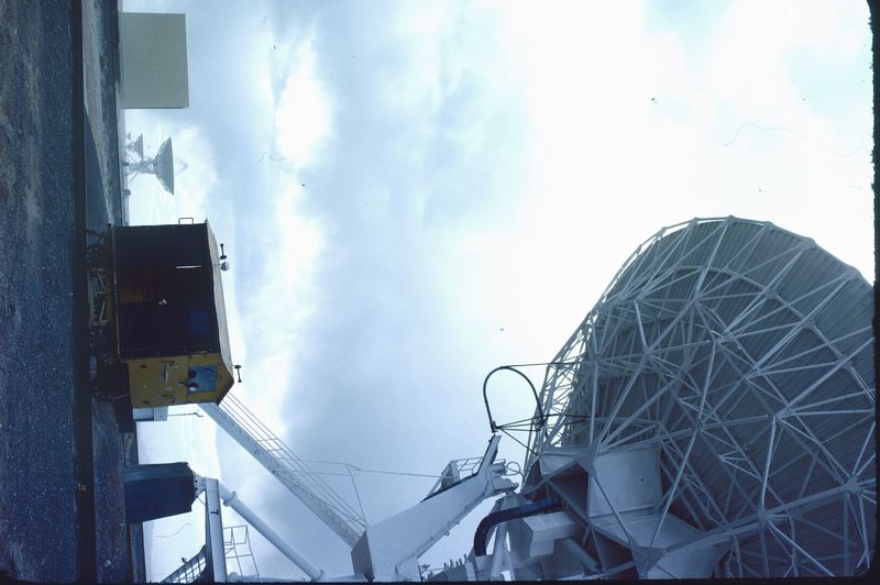 https://omeka.nrao.edu/plugins/Dropbox/files/VLA_415.jpg
