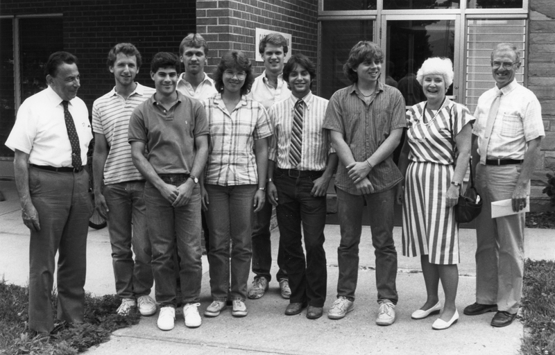 summer_students-1987-gb.jpg