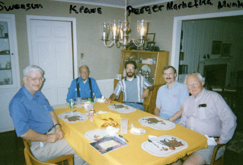 http://jump2.nrao.edu/dbtw-wpd/Textbase/Imagefiles/kraus_colleagues_aug2000.jpg