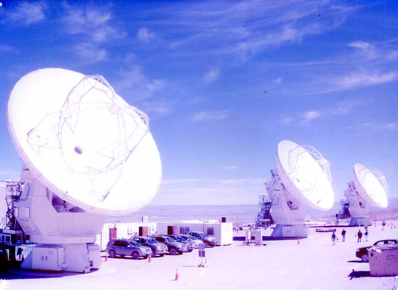 ALMA-Mitsubishi-antenna-001.jpg