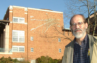 Woody Sullivan and University of Washington sundial, 2003