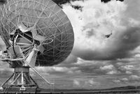 Very Large Array Dish &amp; Sky, August 2002