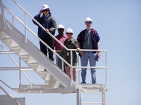 NRAO-wide Computing and Information Services meeting - VLA tour, 27 April 2006