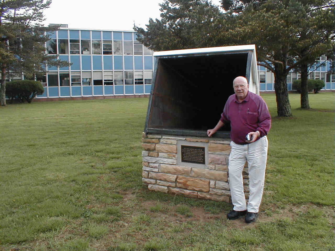 [Doc and horn antenna]